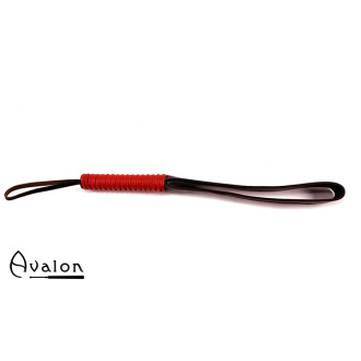 Avalon - PALADIN - Sort og Rød Beltepaddle med Flettet Håndtak 