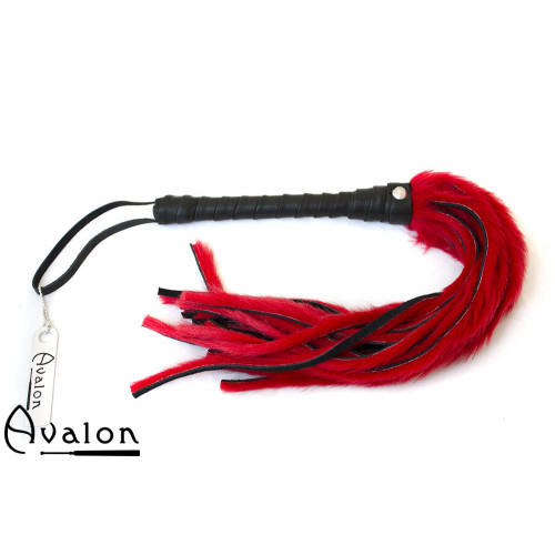 Avalon - GRIFFIN - Flogger med Lær og Pels, Rød og Svart 